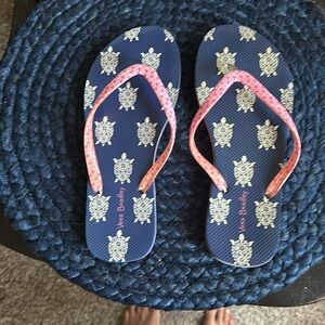 Vera Bradley Turtle Design Flip Flops
